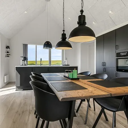 Comfortable And Newer House With A View - Sj412 Nyaraló
